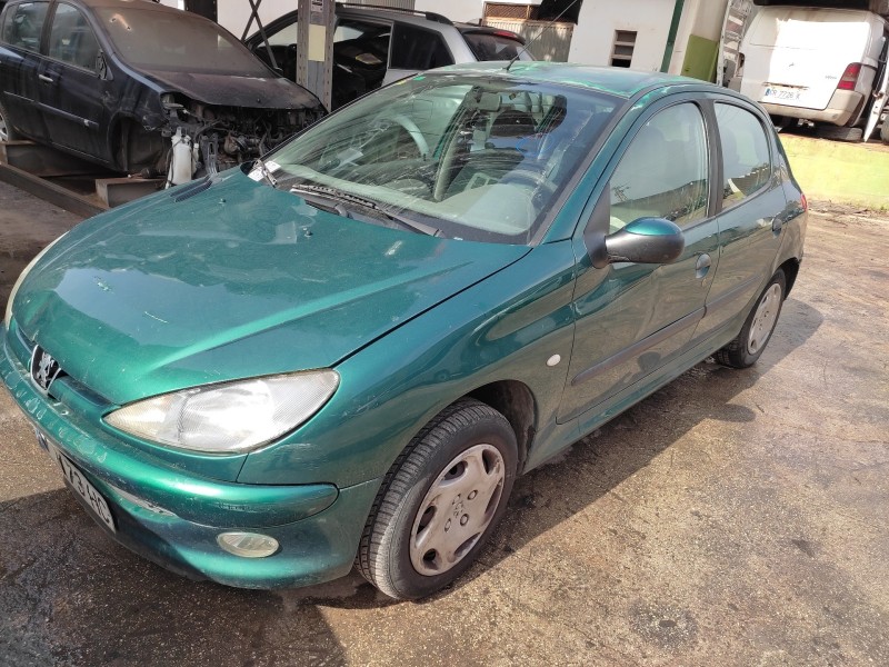 peugeot 206 berlina del año 2000