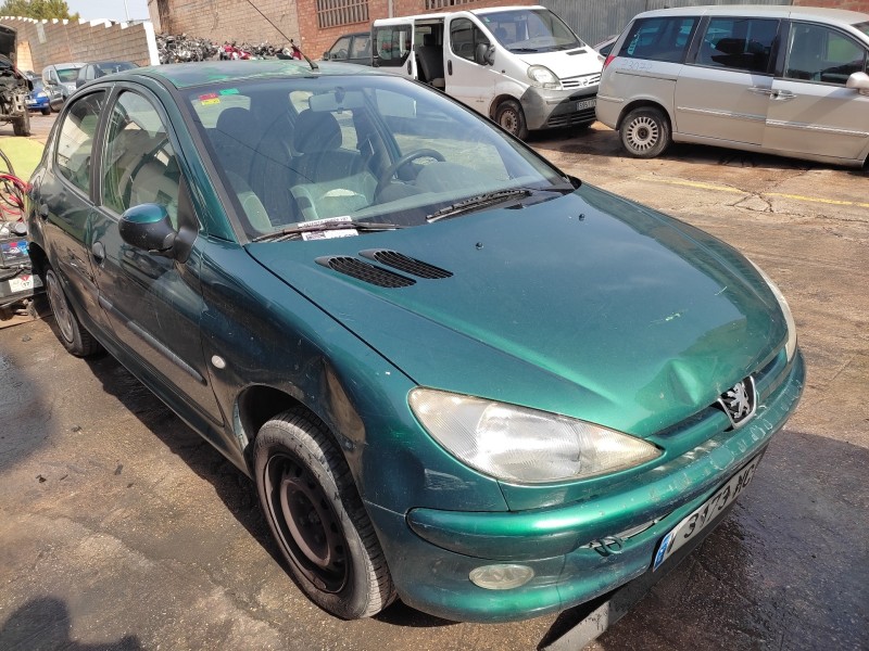 peugeot 206 berlina del año 2000