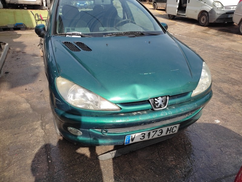 peugeot 206 berlina del año 2000