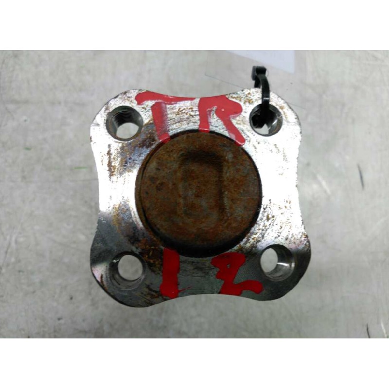 Recambio de buje trasero izquierdo para renault clio ii fase i (b/cbo) 1.9 d referencia OEM IAM   