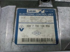 Recambio de centralita motor uce para renault clio ii fase i (b/cbo) 1.9 d referencia OEM IAM 7700104956 7700111205 R0408009F -  2