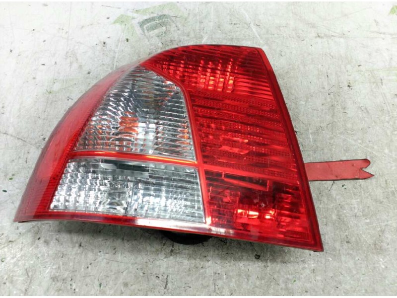 Recambio de piloto trasero izquierdo para kia shuma ii 1.6 ls berlina portón referencia OEM IAM 0K2SA51160A  