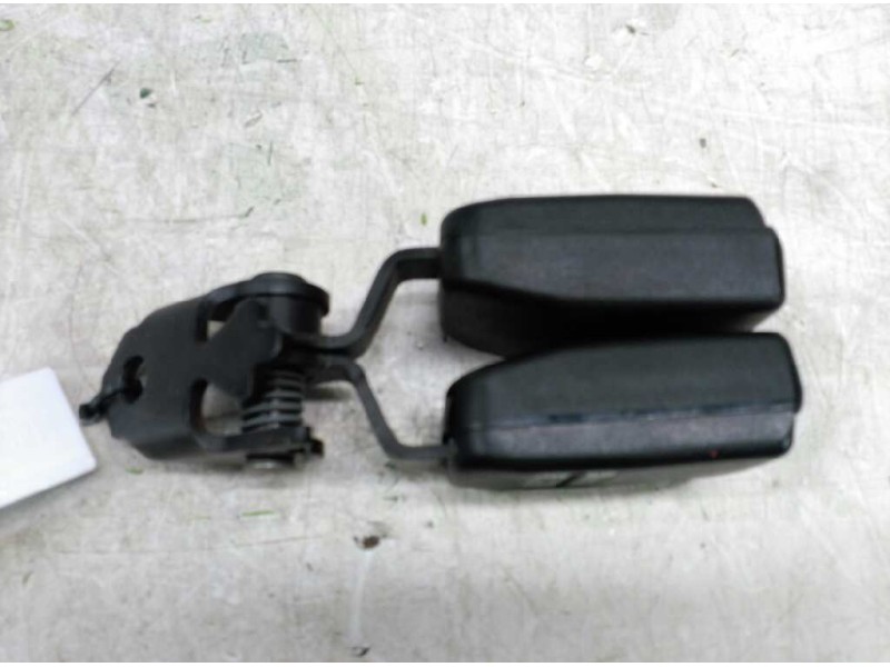 Recambio de enganche de cinturon trasero central para peugeot 407 sport referencia OEM IAM   