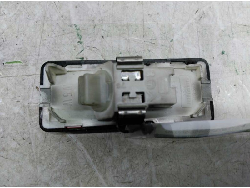 Recambio de luz interior para peugeot 407 sport referencia OEM IAM  PTA. TRAS. DCHA. 