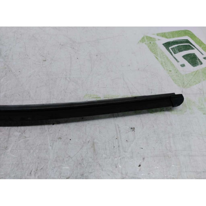 Recambio de escobilla limpia para ford focus berlina (cap) ambiente (d) referencia OEM IAM 7701049050 DERECHA 66 CM 