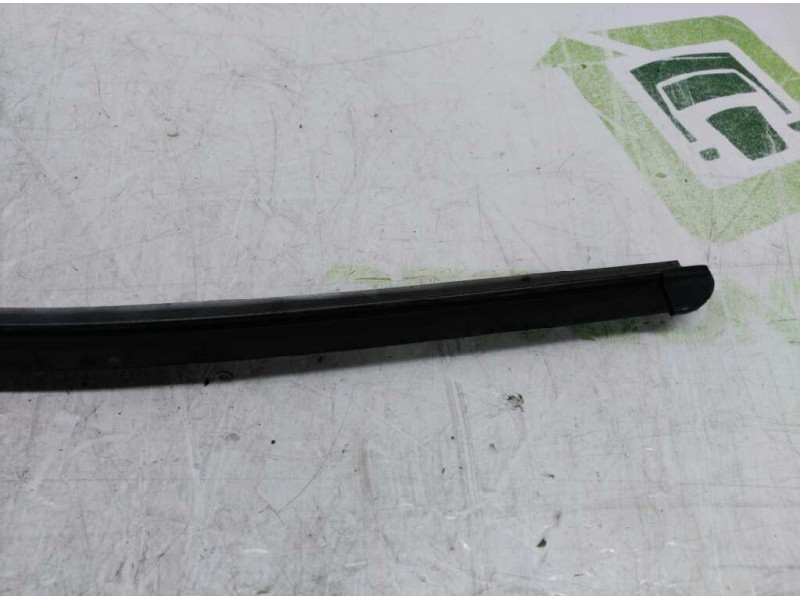 Recambio de escobilla limpia para ford focus berlina (cap) ambiente (d) referencia OEM IAM 7701049050 DERECHA 66 CM 