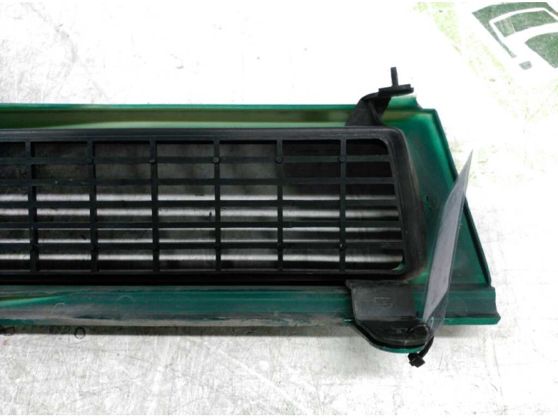 Recambio de rejilla delantera central para seat toledo (1l) base referencia OEM IAM 1L0853653  