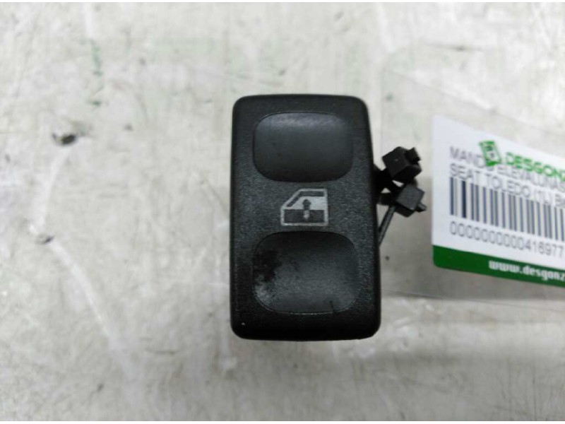 Recambio de mando elevalunas delantero izquierdo para seat toledo (1l) base referencia OEM IAM 1L0959855  