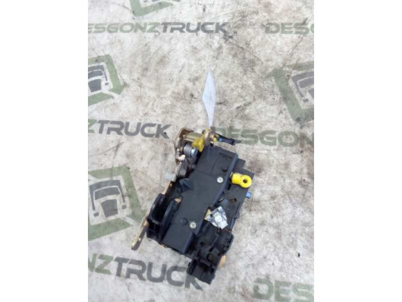 Recambio de cerradura puerta delantera izquierda para renault mascott fg 120. 35/55/65 cabina individual referencia OEM IAM   