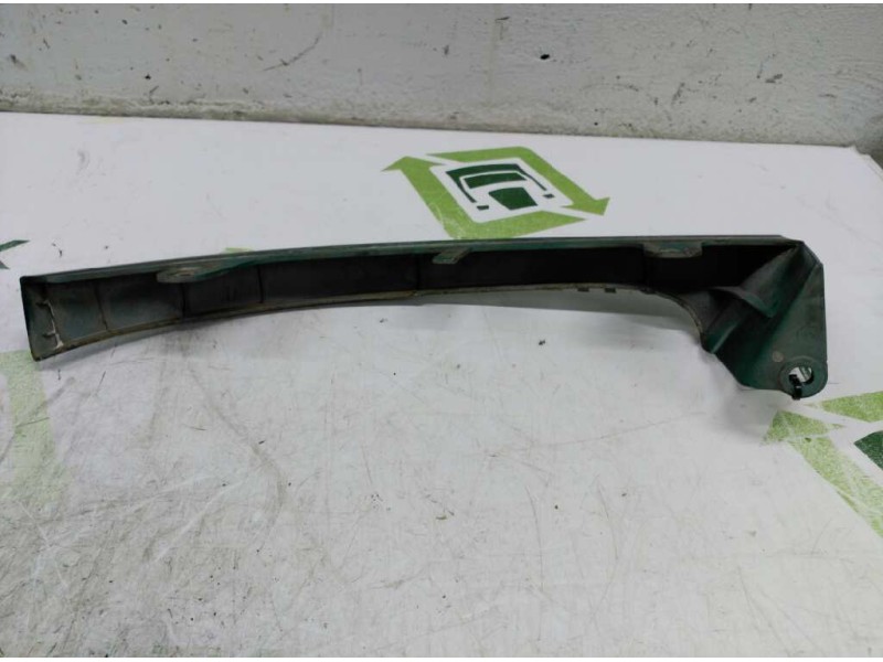 Recambio de molduras delanteras para daewoo lanos cool referencia OEM IAM  DERECHA BAJO FARO