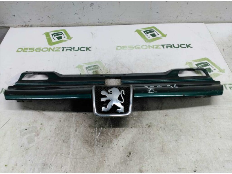 Recambio de rejilla delantera central para peugeot 406 berlina (s1/s2) sr referencia OEM IAM 9616258477  