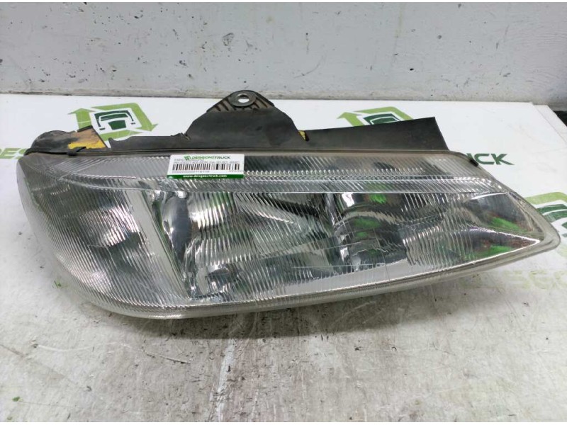 Recambio de faro derecho para peugeot 406 berlina (s1/s2) srsd referencia OEM IAM 0301037022  