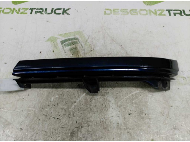 Recambio de molduras delanteras para opel zafira a club referencia OEM IAM 90580651LH BAJO FARO IZQUIERDO