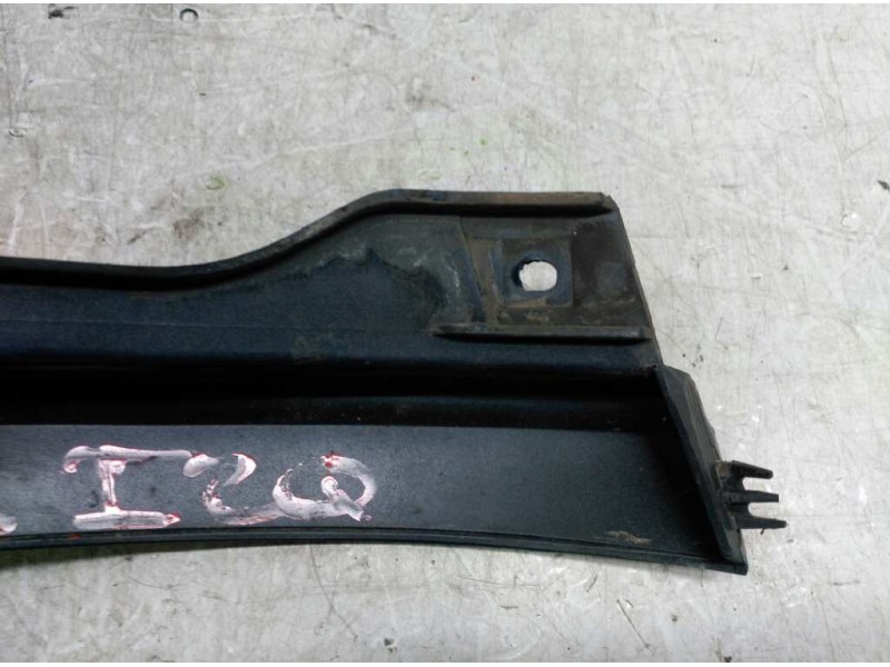 Recambio de molduras delanteras para opel zafira a club referencia OEM IAM 90580651LH BAJO FARO IZQUIERDO