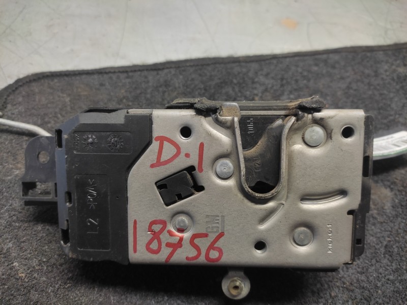 Recambio de cerradura puerta delantera izquierda para opel astra h berlina cosmo referencia OEM IAM 13128111 5 PINS 