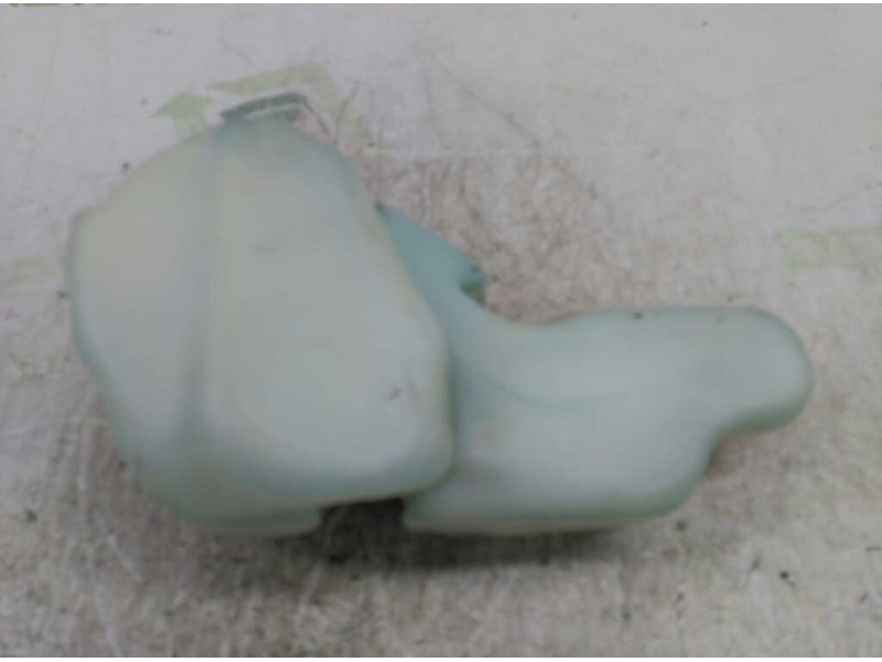 Recambio de deposito limpia para opel kadett e california berlina referencia OEM IAM 90197239PE  