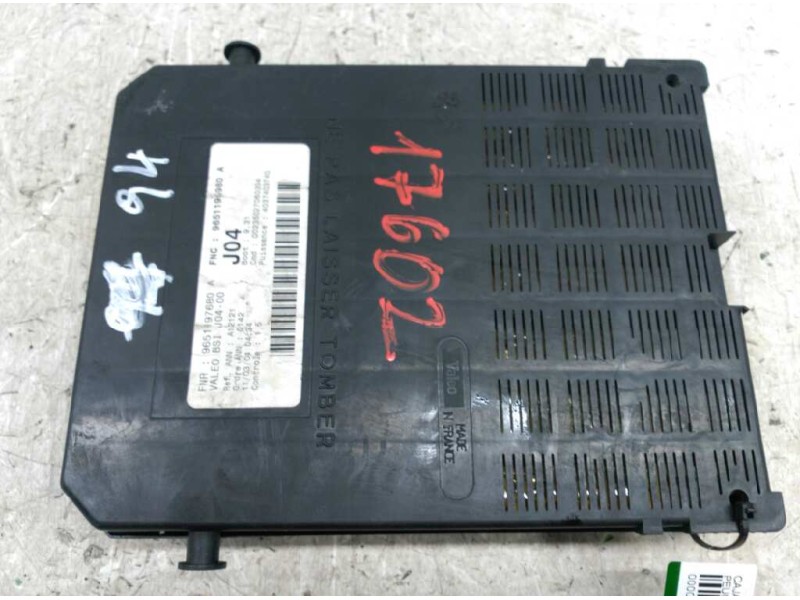 Recambio de caja reles / fusibles para peugeot 206 berlina x-line referencia OEM IAM 9651197680 9651196980 BSI