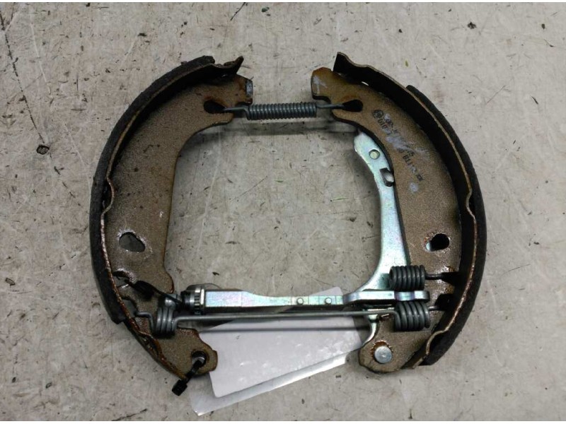 Recambio de zapatas de freno traseras para peugeot 206 berlina x-line referencia OEM IAM   
