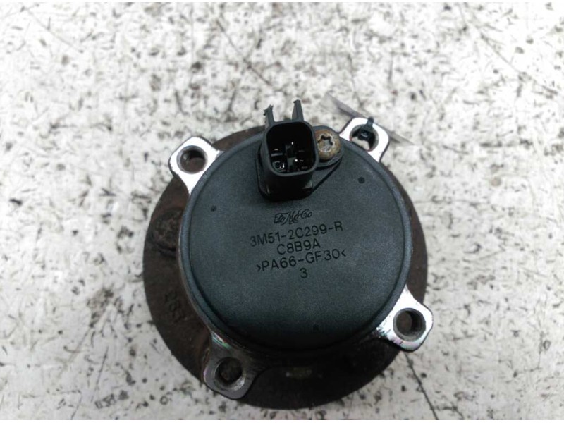 Recambio de buje trasero derecho para ford focus sportbreak (cap) ghia referencia OEM IAM   