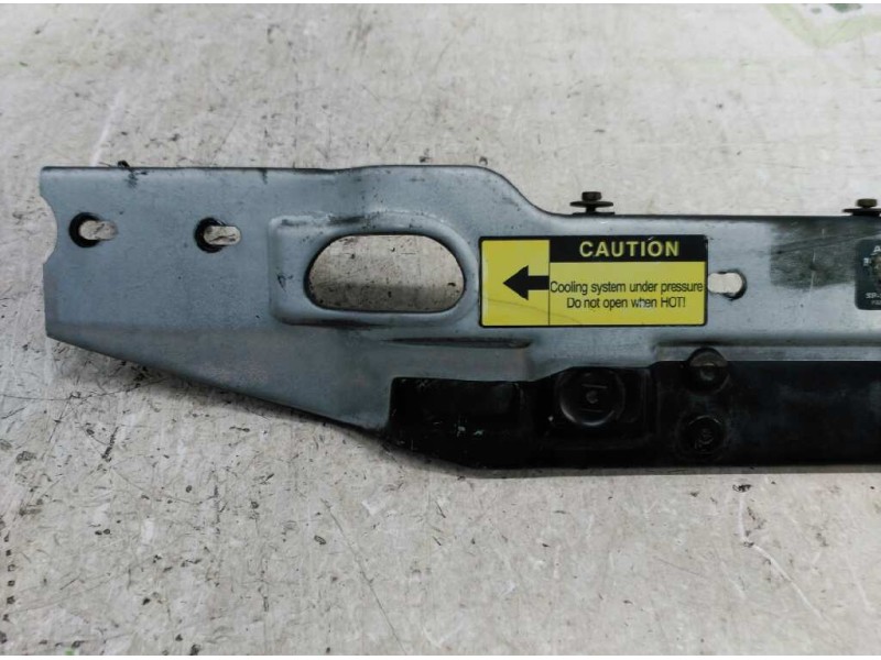 Recambio de travesaño superior para chrysler jeep cherokee (xj) 2.5 td country referencia OEM IAM 55174973  