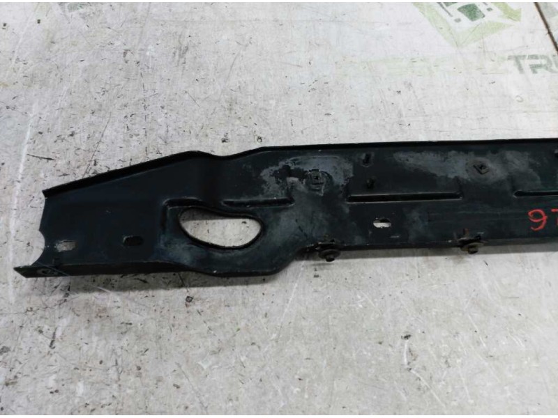 Recambio de travesaño superior para chrysler jeep cherokee (xj) 2.5 td country referencia OEM IAM 55174973  