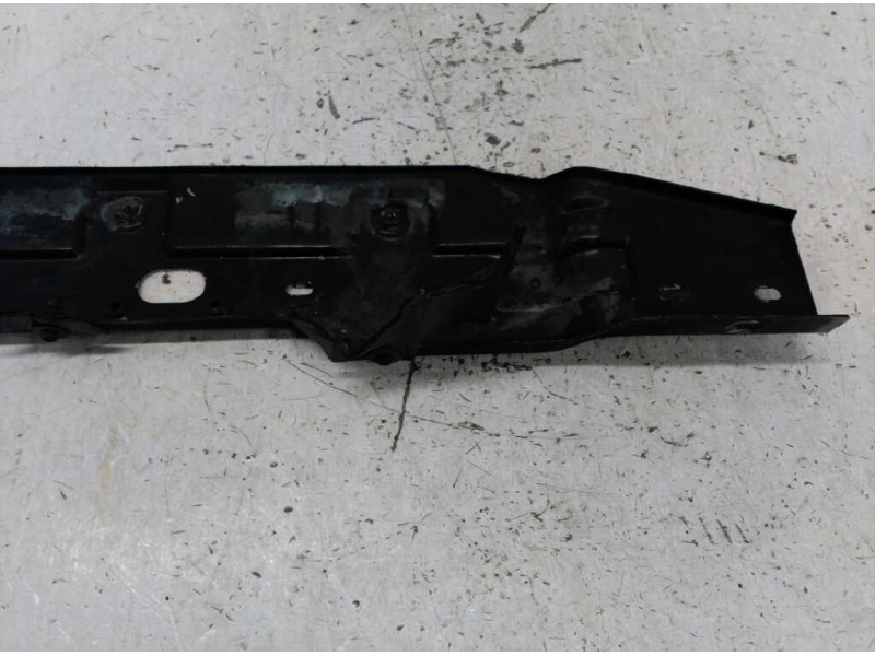 Recambio de travesaño superior para chrysler jeep cherokee (xj) 2.5 td country referencia OEM IAM 55174973  