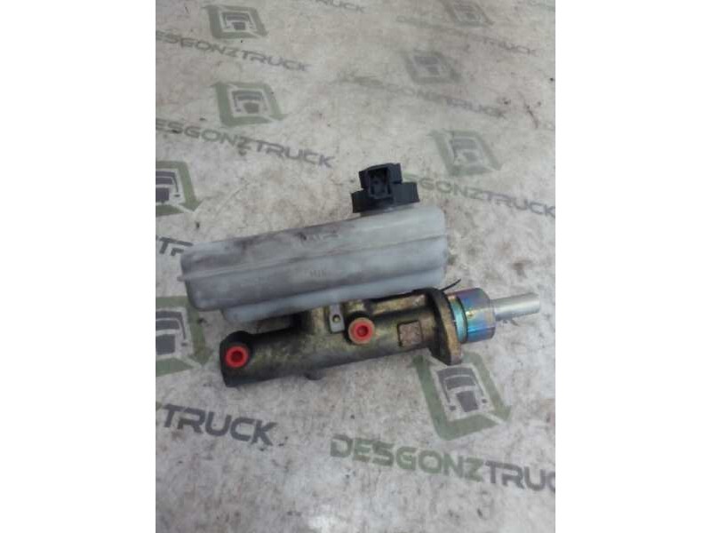 Recambio de bombin freno para iveco trucks daily 35s12 referencia OEM IAM 21030199  