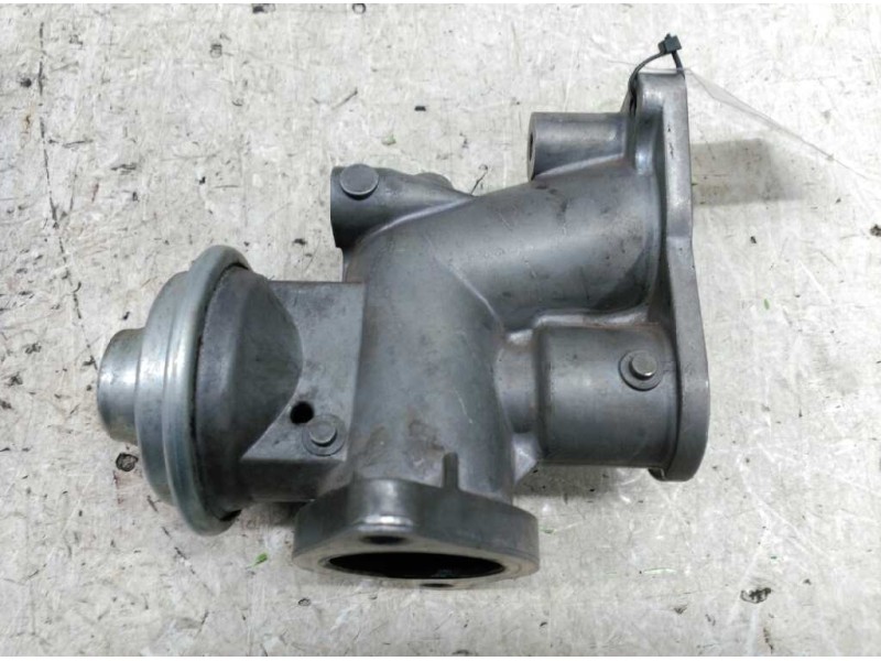 Recambio de valvula egr para opel combo (corsa c) familiar referencia OEM IAM 72277203  