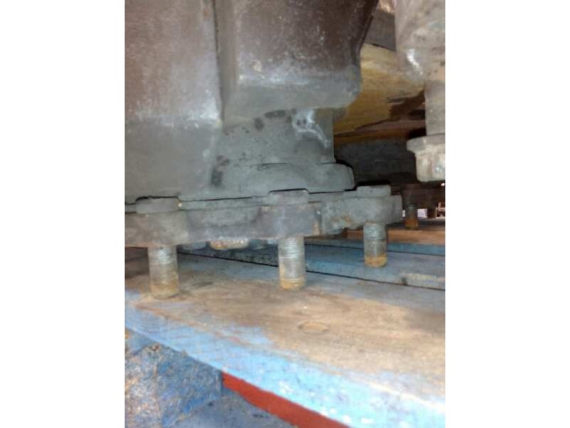 Recambio de buje delantero para mercedes trucks actros mp 2/ mp 3 1843 ls (428cv) referencia OEM IAM   