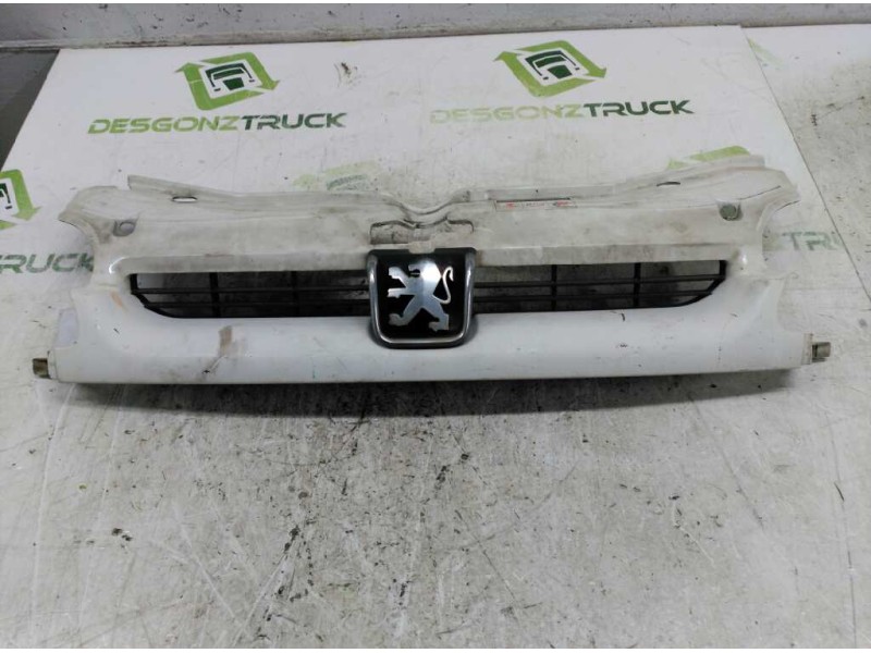 Recambio de rejilla delantera central para peugeot partner (s1) break referencia OEM IAM 9618254777  