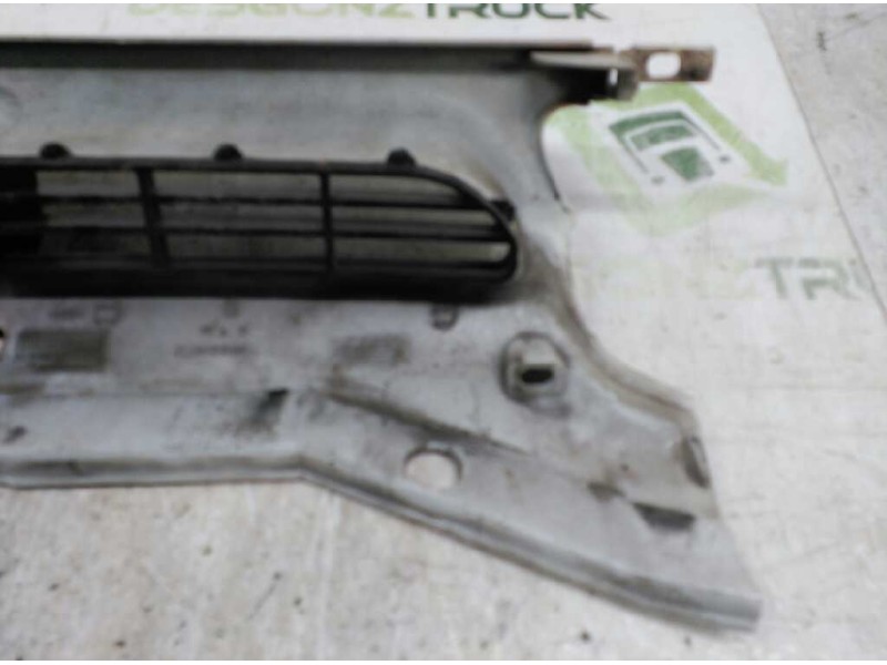Recambio de rejilla delantera central para peugeot partner (s1) break referencia OEM IAM 9618254777  