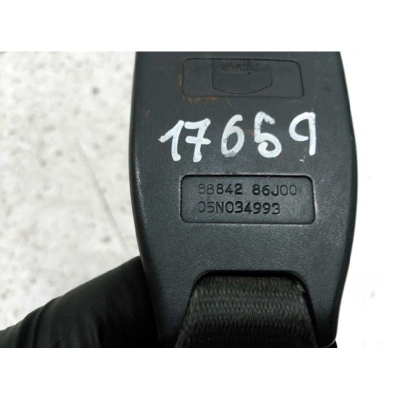 Recambio de enganche cinturon trasero izquierdo para nissan primera berl./familiar (p10/w10) básico referencia OEM IAM 05N034993