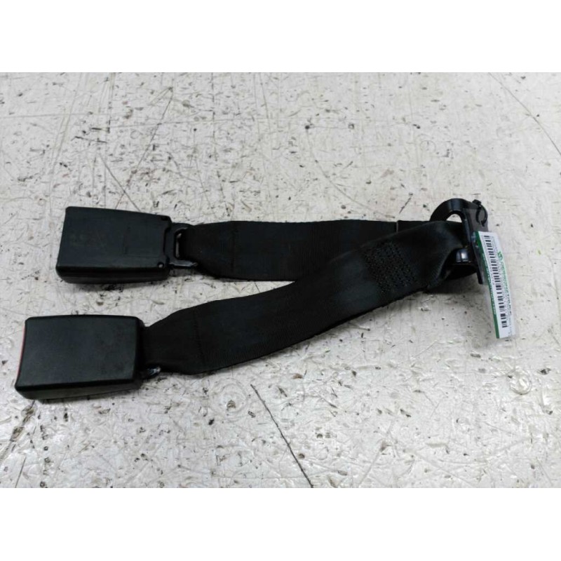 Recambio de enganche de cinturon trasero central para citroen xsara berlina 1.9 d sx referencia OEM IAM   