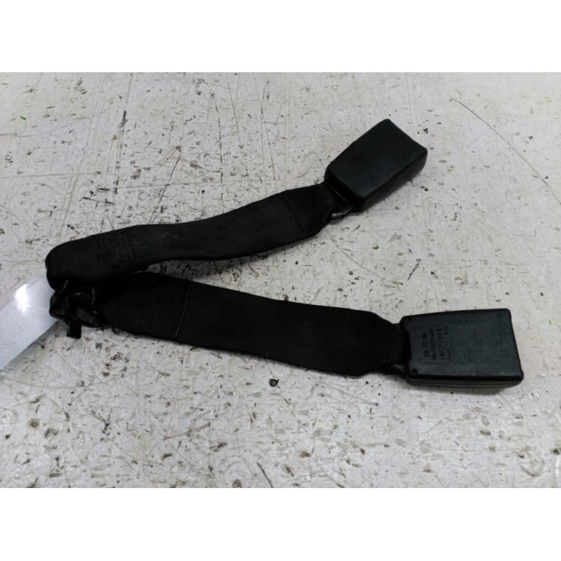 Recambio de enganche de cinturon trasero central para citroen xsara berlina 1.9 d sx referencia OEM IAM   