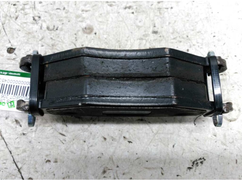 Recambio de pastillas de freno delanteras para peugeot 206 berlina xt referencia OEM IAM 6115004 GIRLING 