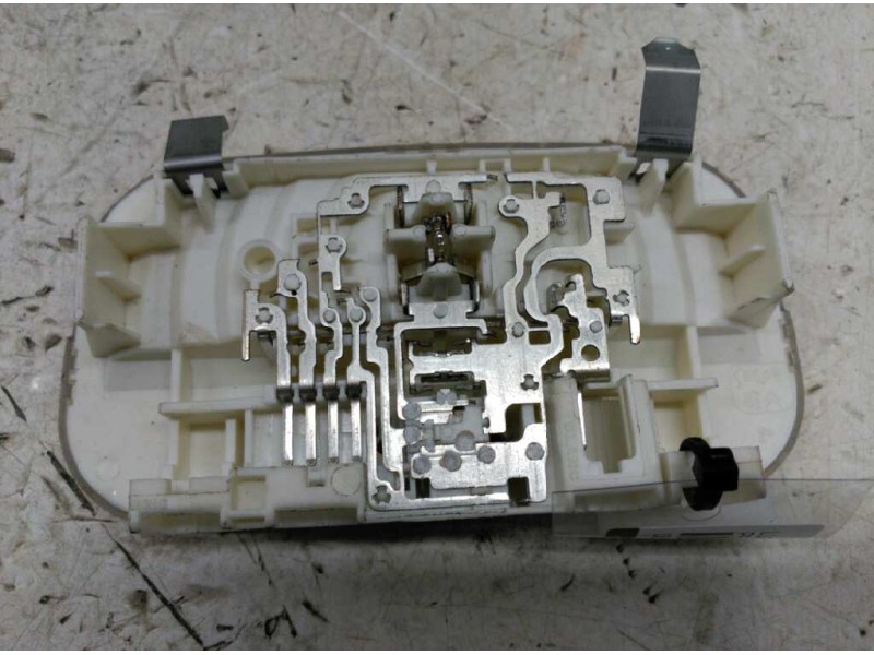 Recambio de luz interior para peugeot 207 confort referencia OEM IAM 9680717080 DELANTERA 
