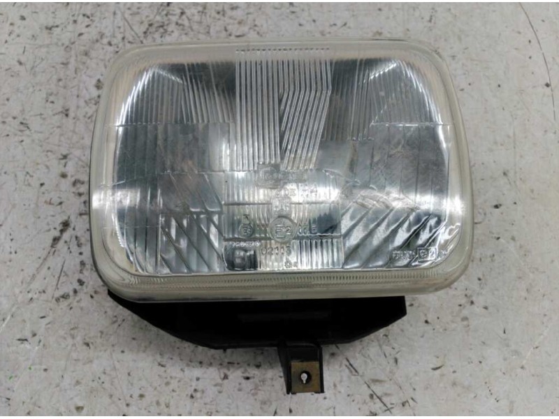 Recambio de faro derecho para renault rapid/express (f40) 1.4 familiar (f402/40m) referencia OEM IAM   