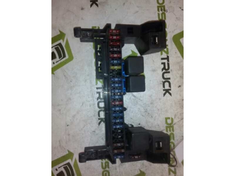Recambio de caja reles / fusibles para nissan trucks cabstar e 110.35 referencia OEM IAM   