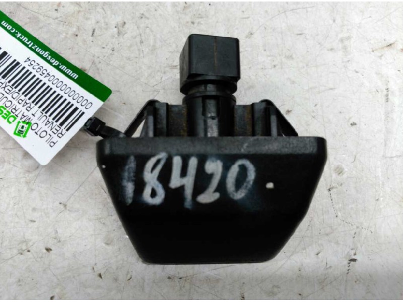 Recambio de piloto matricula para renault rapid/express (f40) 1.4 familiar (f402/40m) referencia OEM IAM 7700762045  