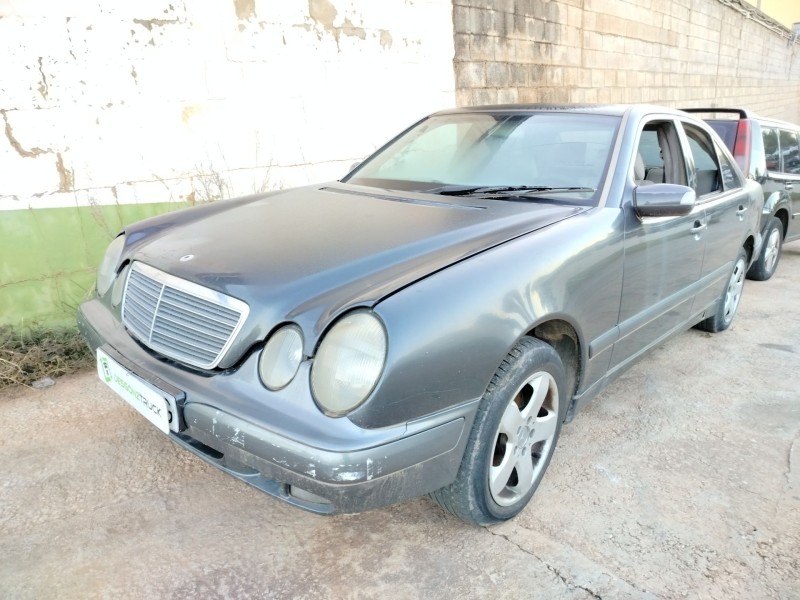 mercedes-benz clase e (w210) berlina diesel del año 2000