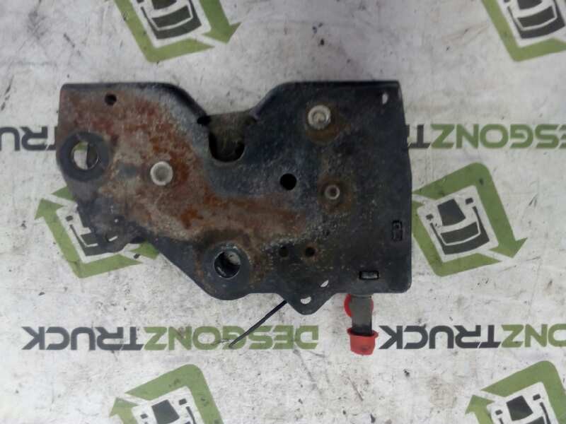 Recambio de cierre cabina izquierdo para daf serie xf105.xxx fsa 4x2 space-cab referencia OEM IAM 1427612  