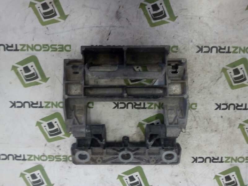 Recambio de soporte para daf serie xf105.xxx fsa 4x2 space-cab referencia OEM IAM 1735004  PELDAÑO FRONTAL
