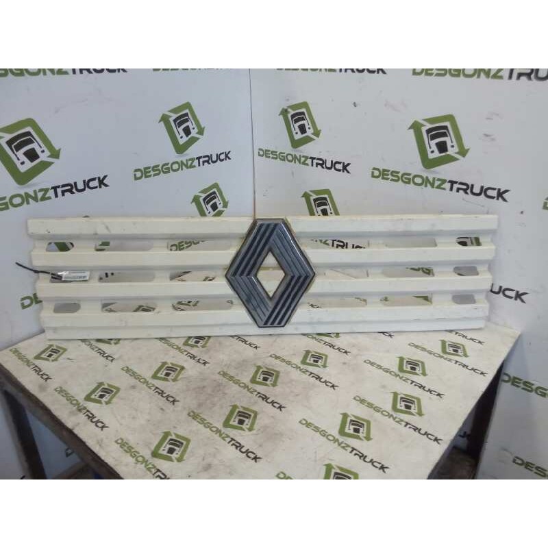 Recambio de calandra para renault trucks midliner m 230.13/c, m 230.13/d (226cv) referencia OEM IAM   