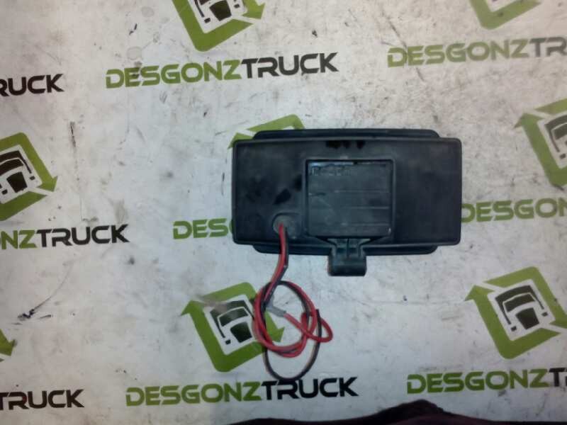 Recambio de faro antiniebla izquierdo para nissan trucks m 140.17 referencia OEM IAM   