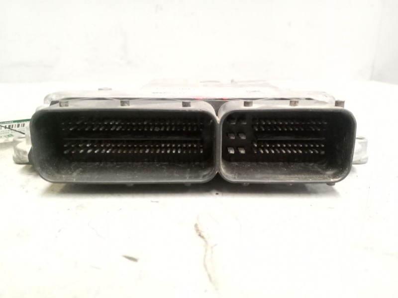 Recambio de centralita motor edc para renault mascott 3.0 diesel referencia OEM IAM 8200689519 23710MA79B 0281013806