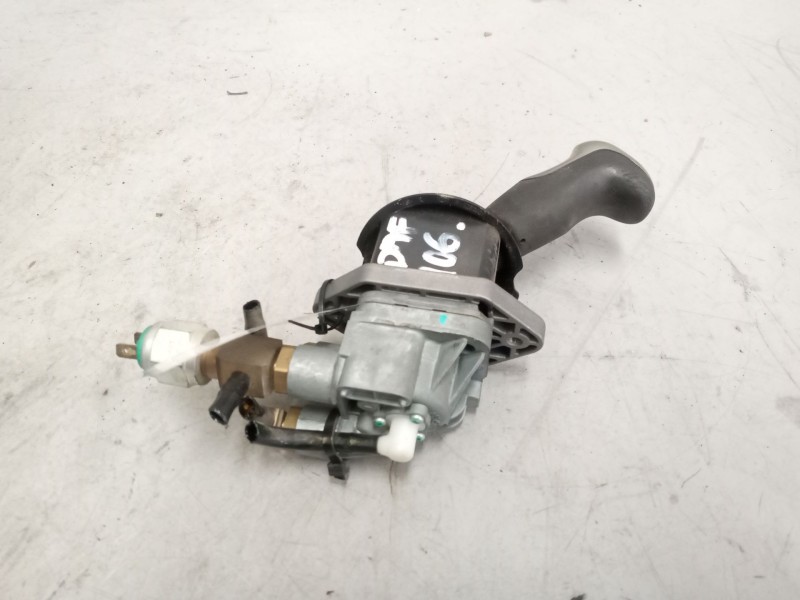 Recambio de palanca freno de mano para daf xf 106 480 referencia OEM IAM 2122594 K050974 DPM95DS