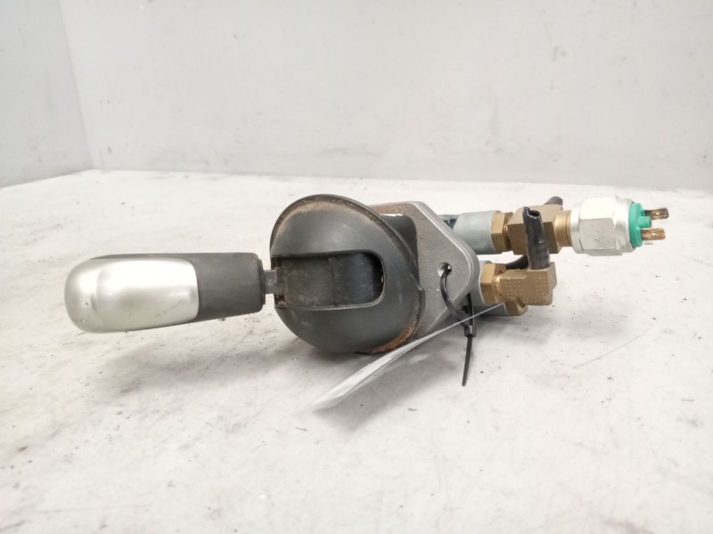 Recambio de palanca freno de mano para daf xf 106 480 referencia OEM IAM 2122594 K050974 DPM95DS