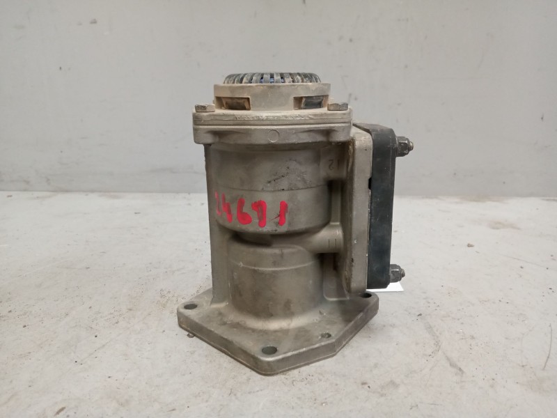 Recambio de valvula aire para scania serie 4 (p 94 d) referencia OEM IAM 1324663  4613151800