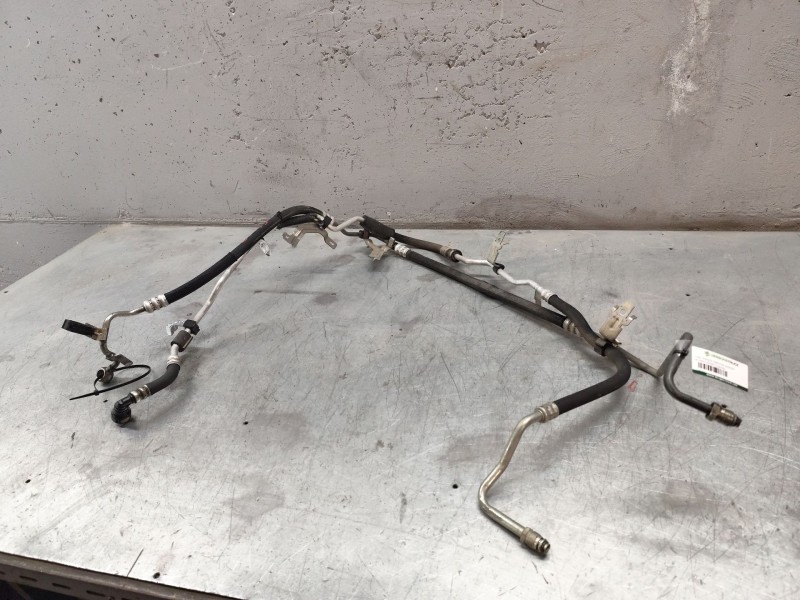 Recambio de tubo presion direccion asistida para peugeot boxer furgoneta 2.0 bluehdi 130 referencia OEM IAM 1374623080  