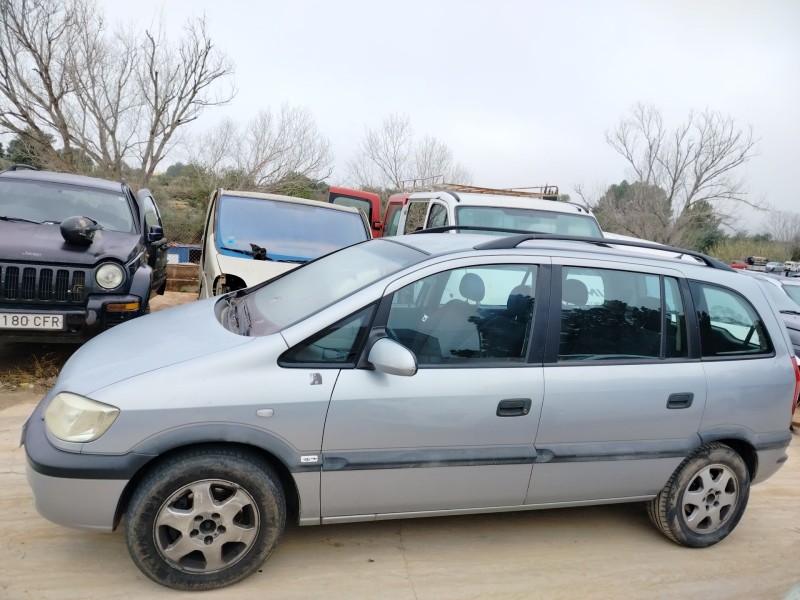 opel zafira a del año 2000